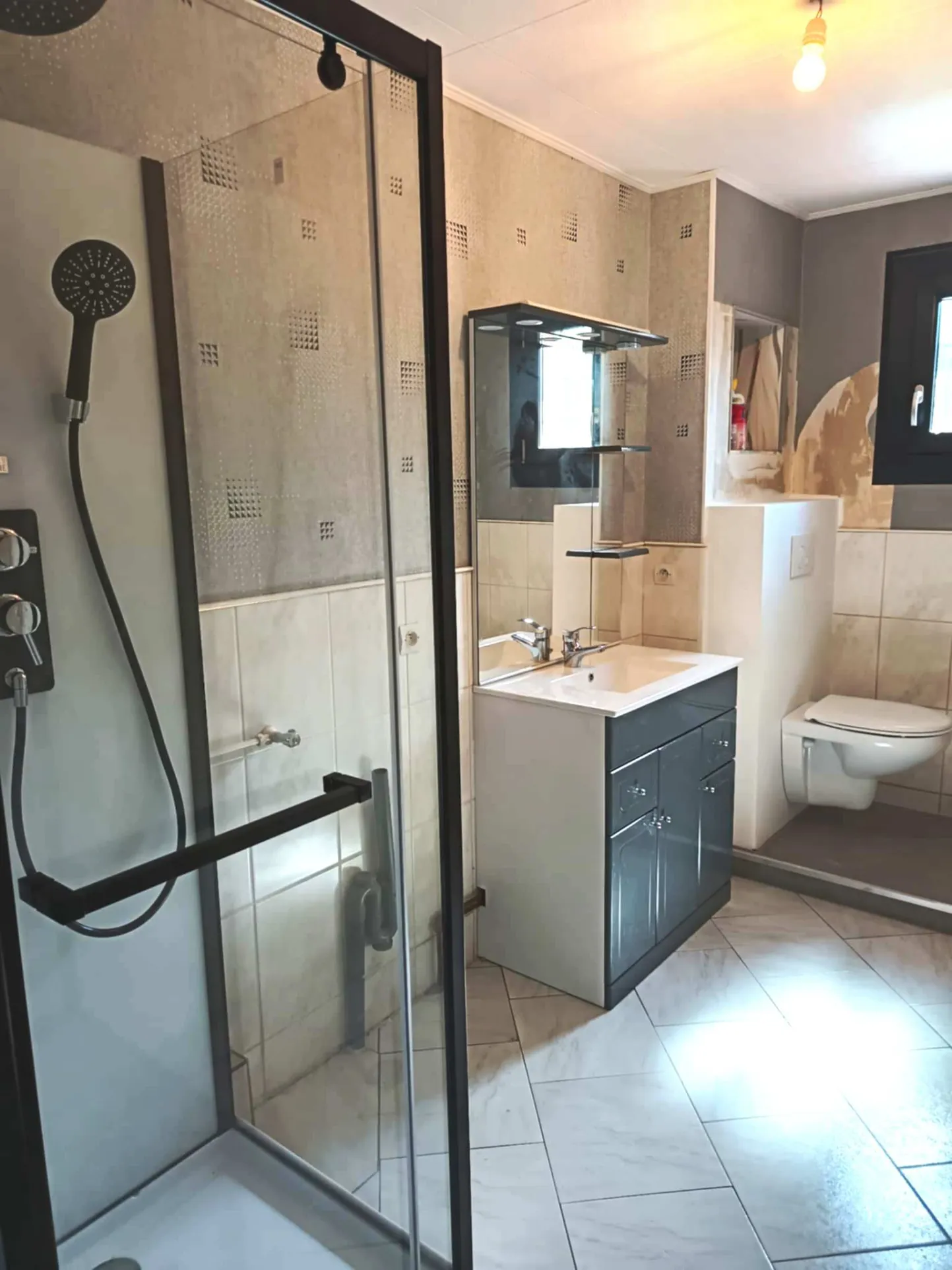 Maison familiale 5 chambres avec terrasses à Anould – secteur calme et proche commodités 