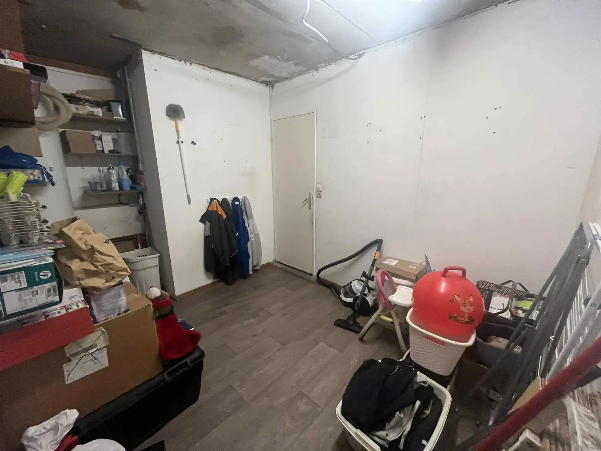 Maison familiale de 219 m² avec jardin, cour et garage à Livron-sur-Drôme 