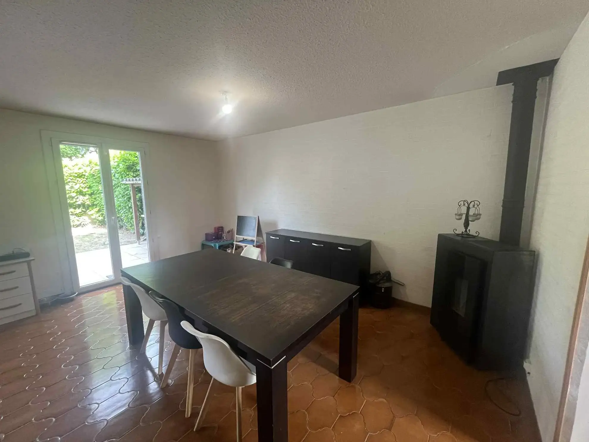 Maison familiale de 219 m² avec jardin, cour et garage à Livron-sur-Drôme
