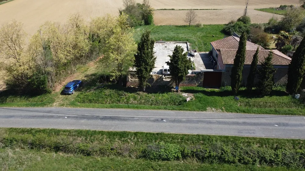 Maison à rénover avec grande grange à Monbardon, 160 m² à personnaliser dans le Gers 