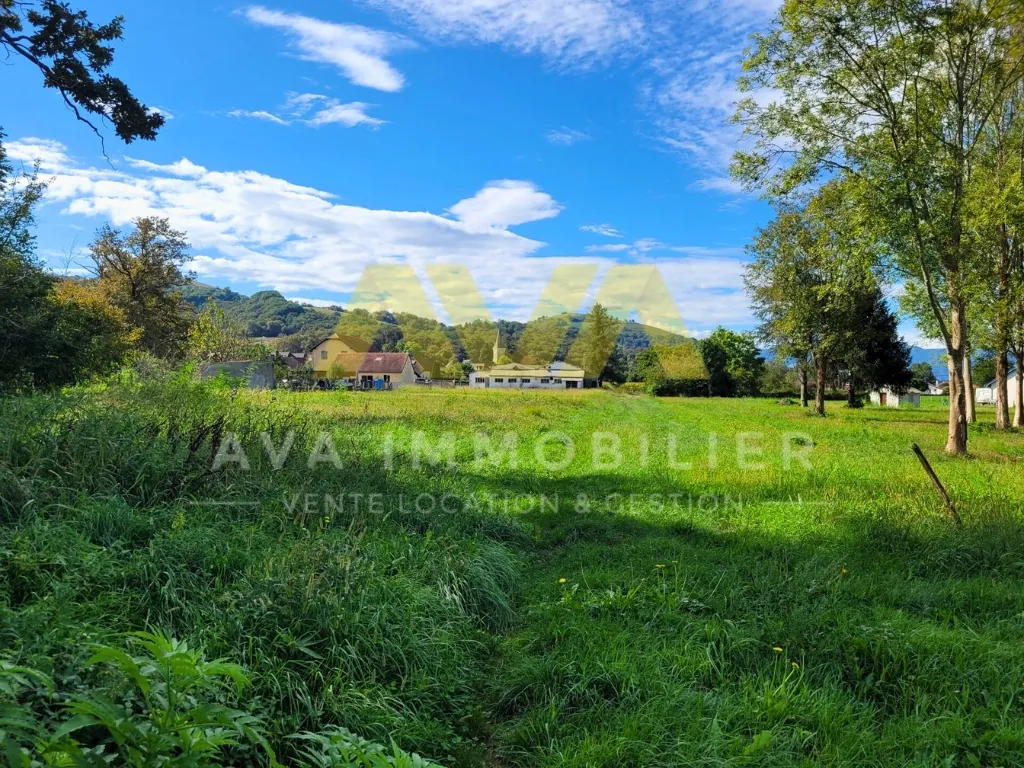 Terrain industriel à vendre à Chéraute de 2 977 m² dans un cadre stratégique