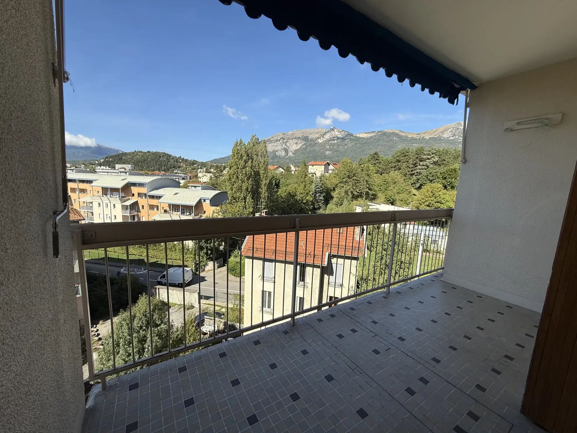 Bel appartement T5 avec vue panoramique à Gap - Centre-ville 