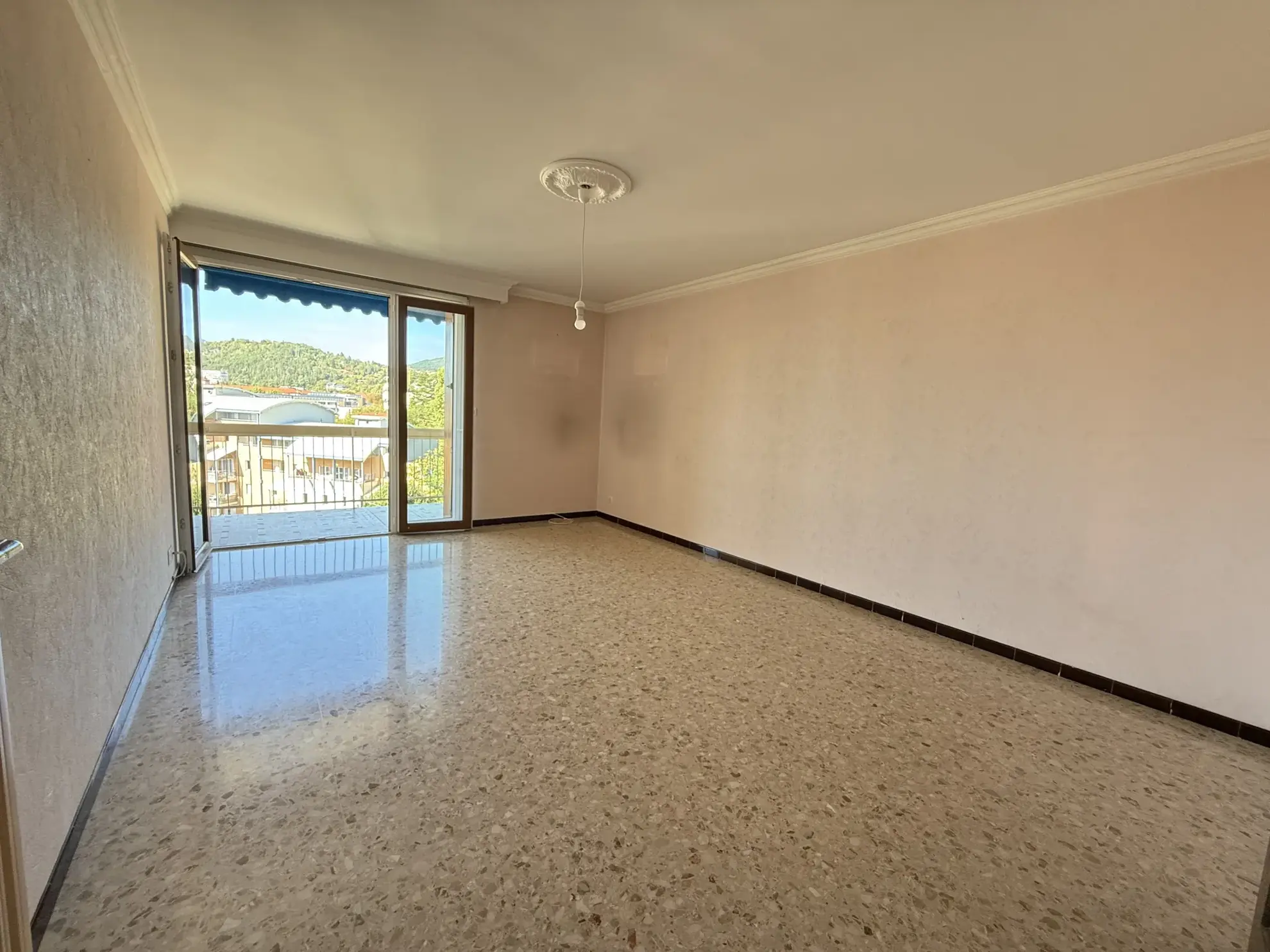 Bel appartement T5 avec vue panoramique à Gap - Centre-ville 