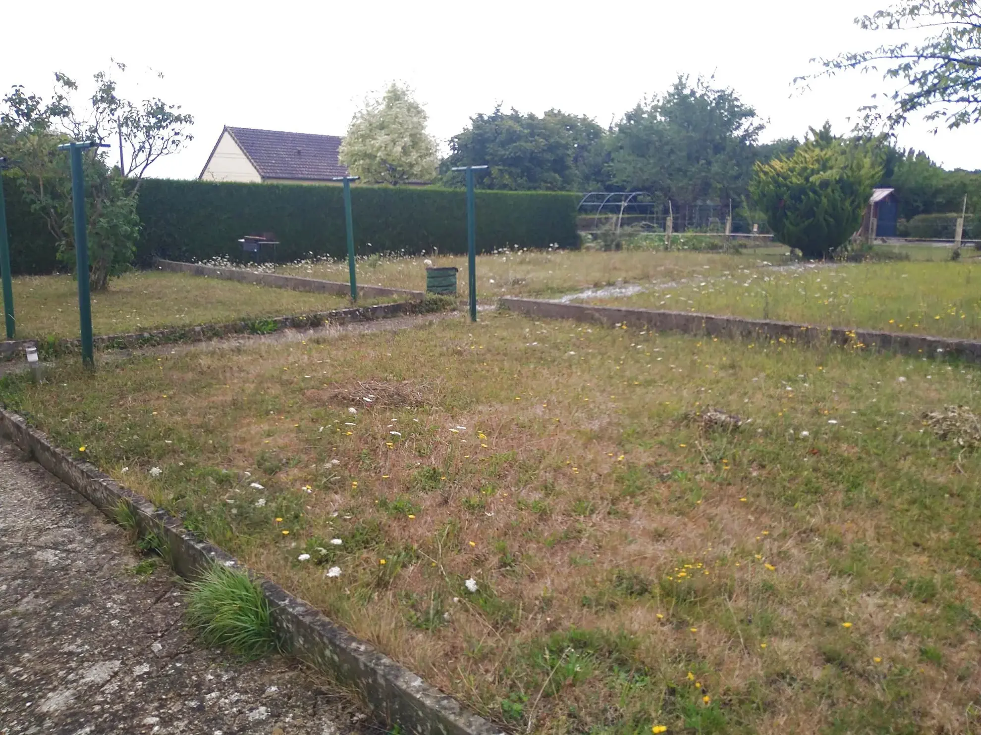 Maison de 98,85 m² avec terrasse et grand terrain à Arconnay 