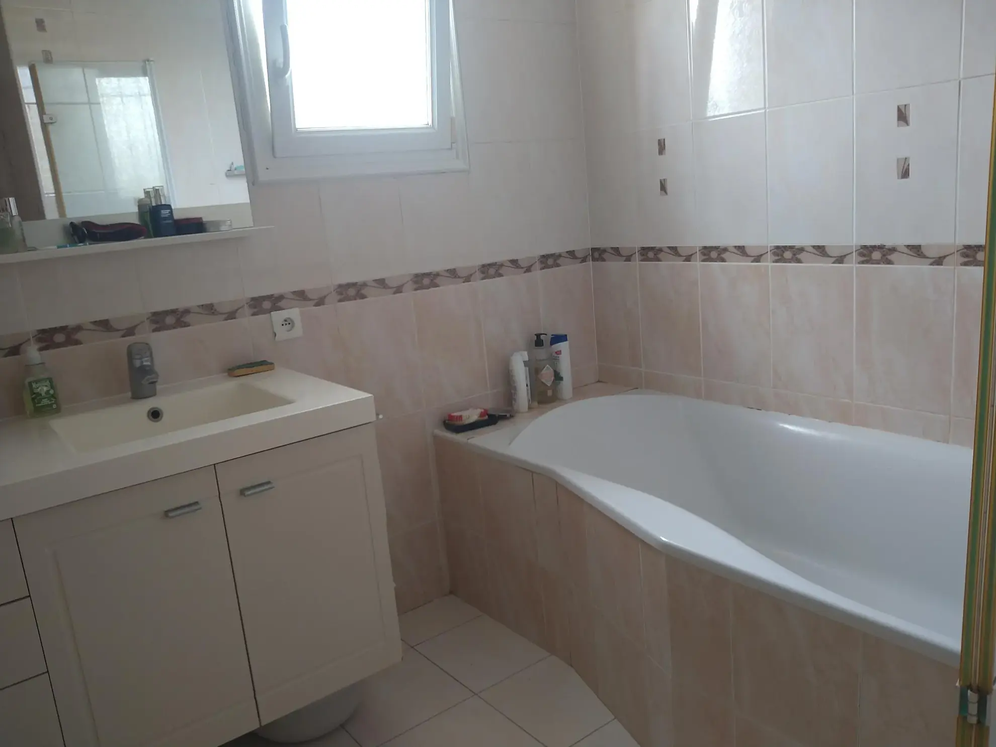 Maison de 98,85 m² avec terrasse et grand terrain à Arconnay 