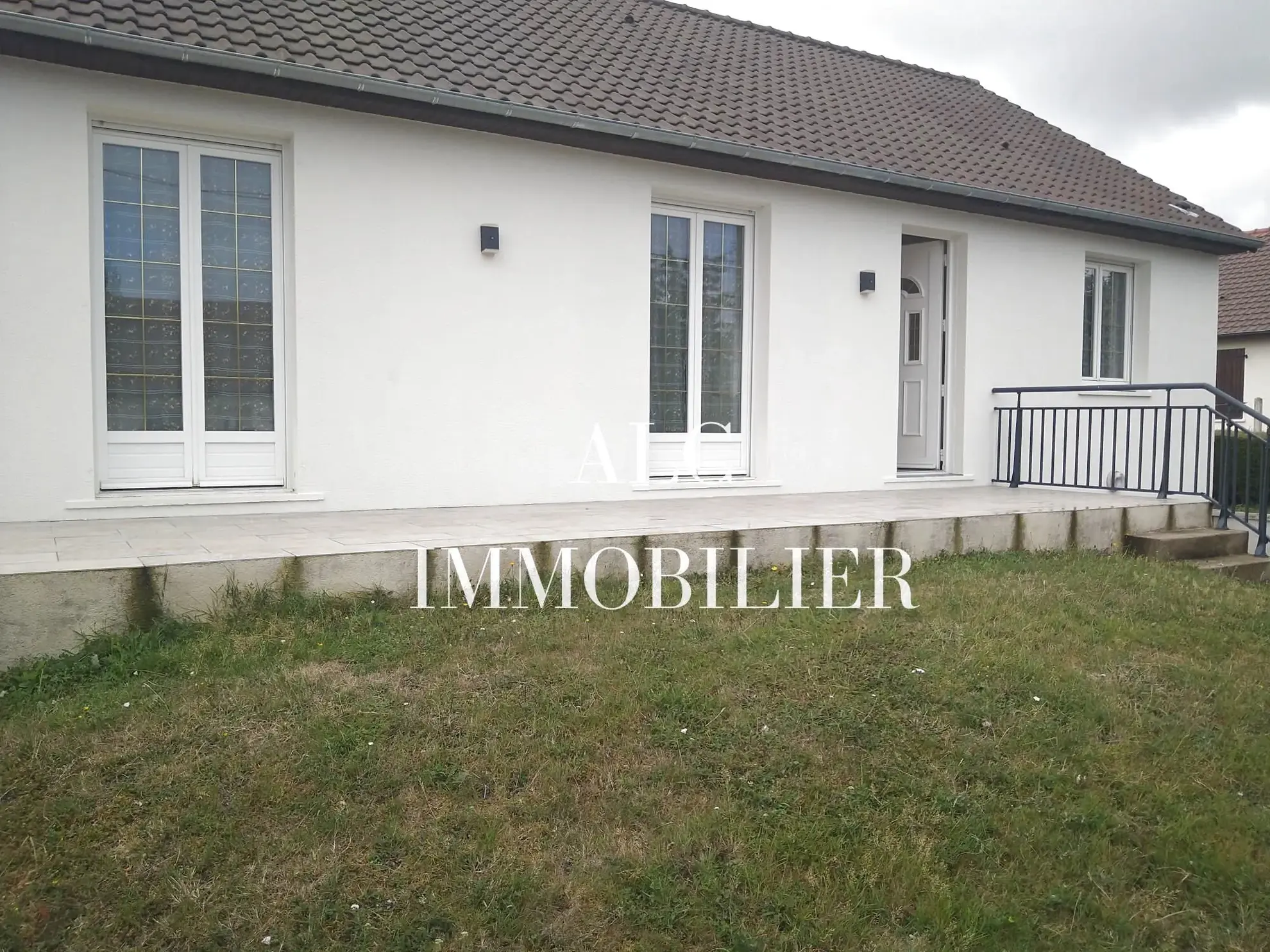 Maison de 98,85 m² avec terrasse et grand terrain à Arconnay