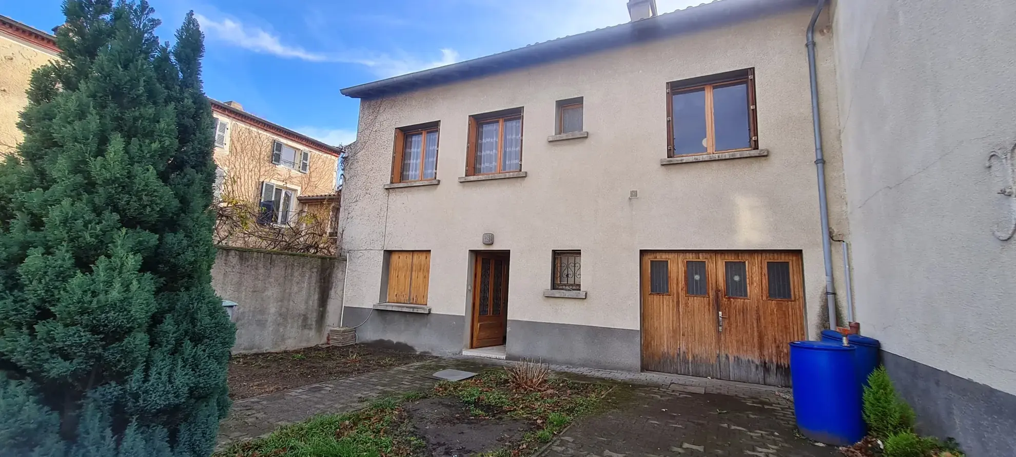 Maison à vendre au Cendre avec jardin, proche commodités 