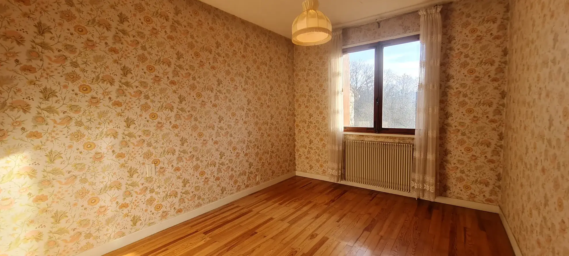 Maison à vendre au Cendre avec jardin, proche commodités 