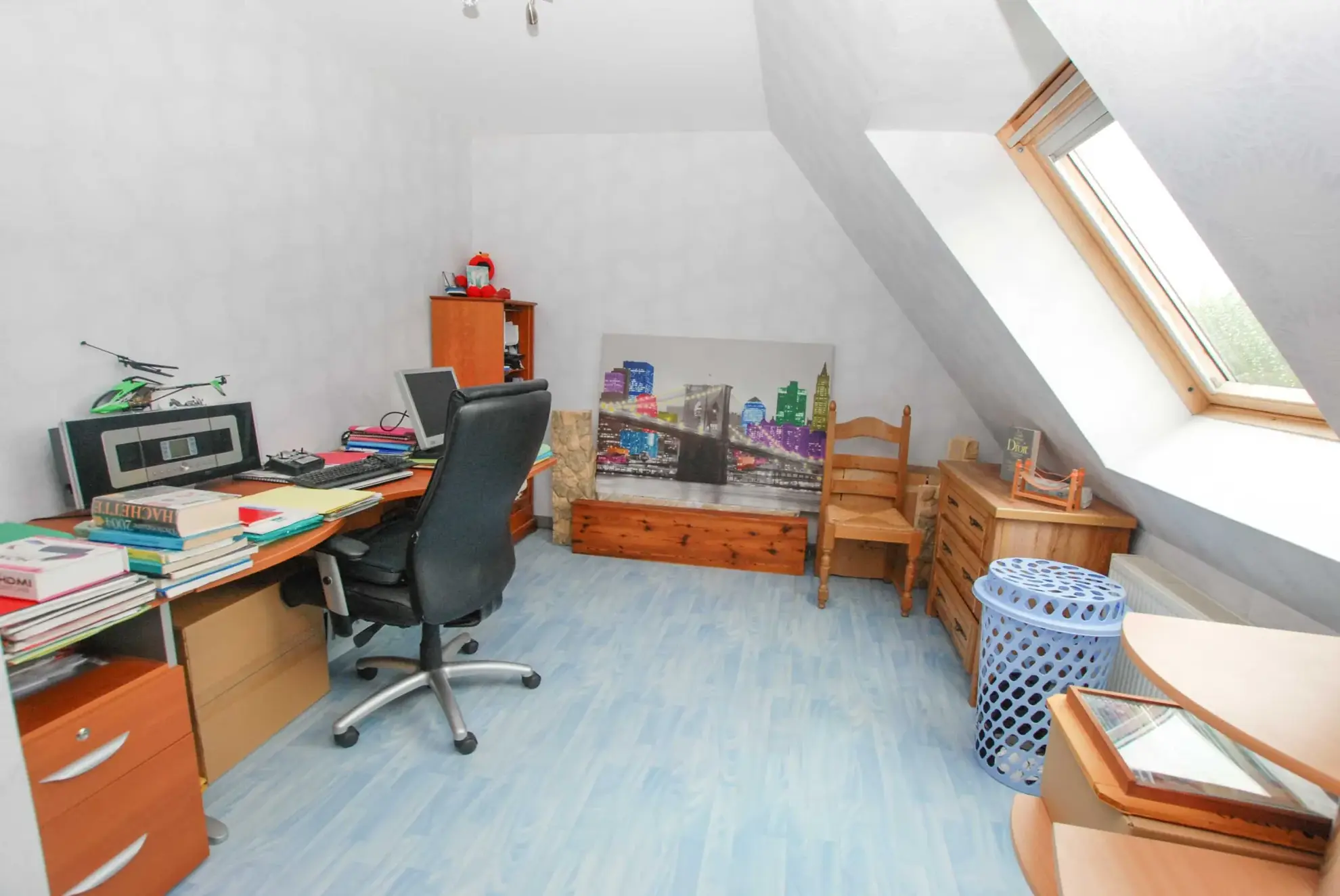 Villa en brique avec 4 chambres, double garage et grand sous-sol à Jeumont 