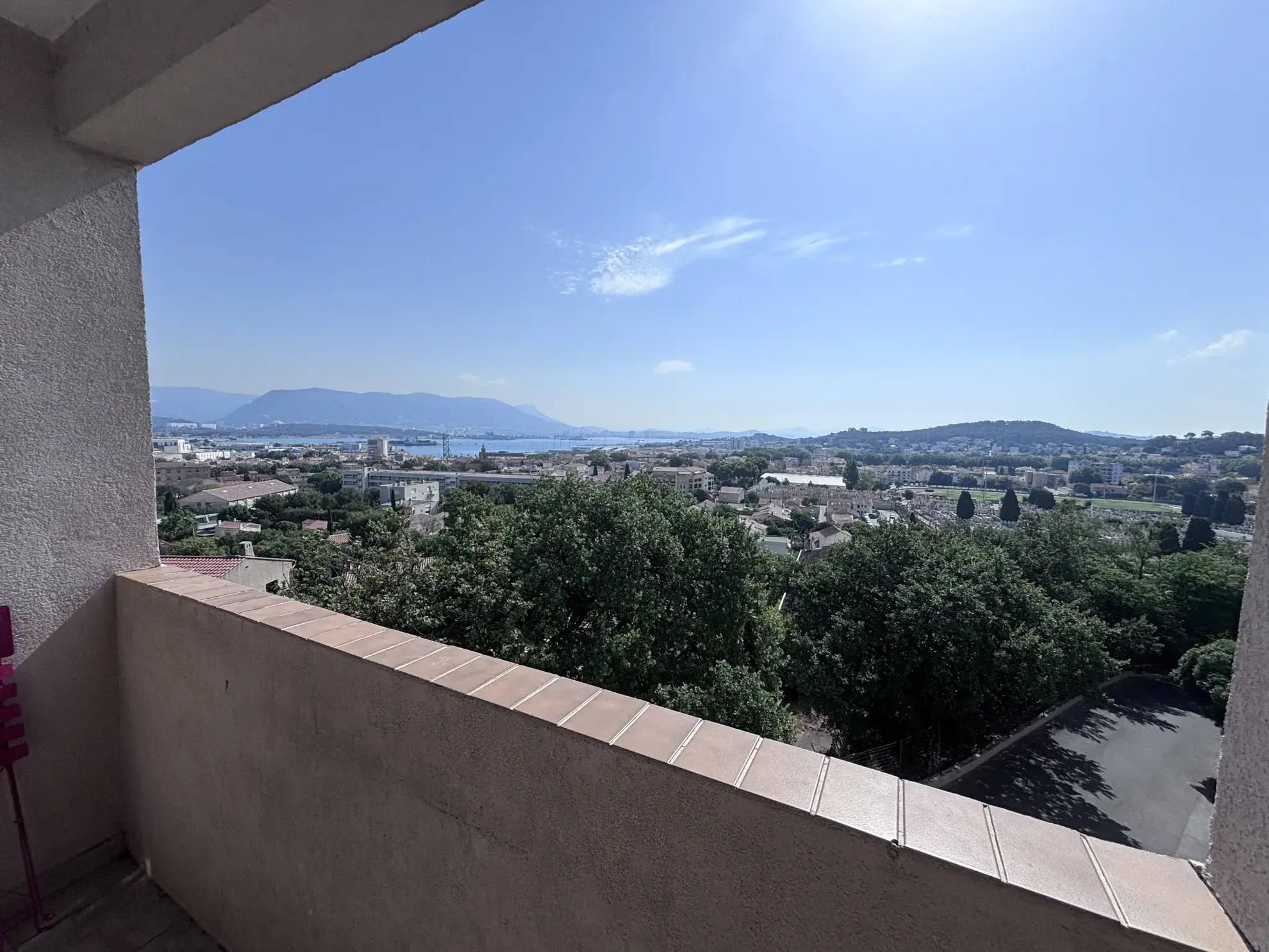Appartement T3 avec vue panoramique sur la rade de Toulon à La Seyne-sur-Mer 