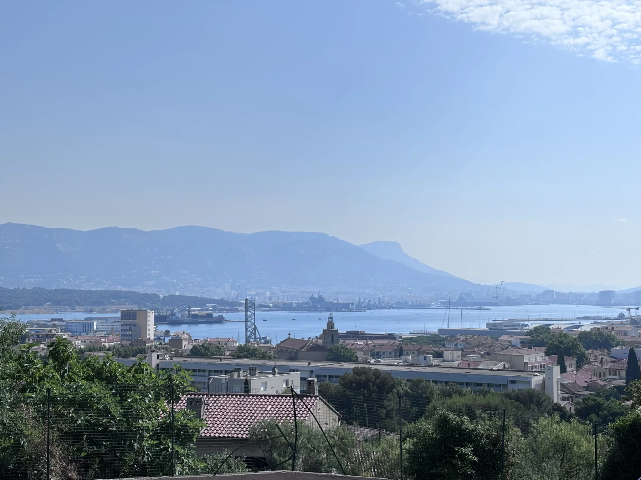 Appartement T3 avec vue panoramique sur la rade de Toulon à La Seyne-sur-Mer