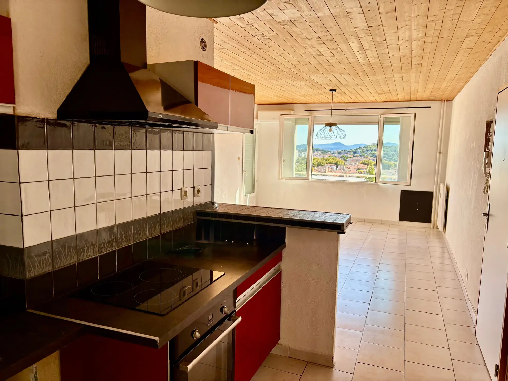 Appartement T3 avec vue panoramique sur la rade de Toulon - 58m² 