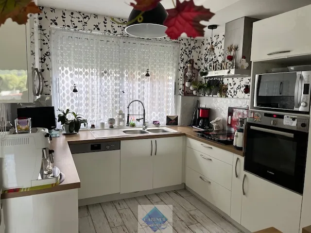 Maison mitoyenne rénovée à Gamaches avec terrasse et dépendances 