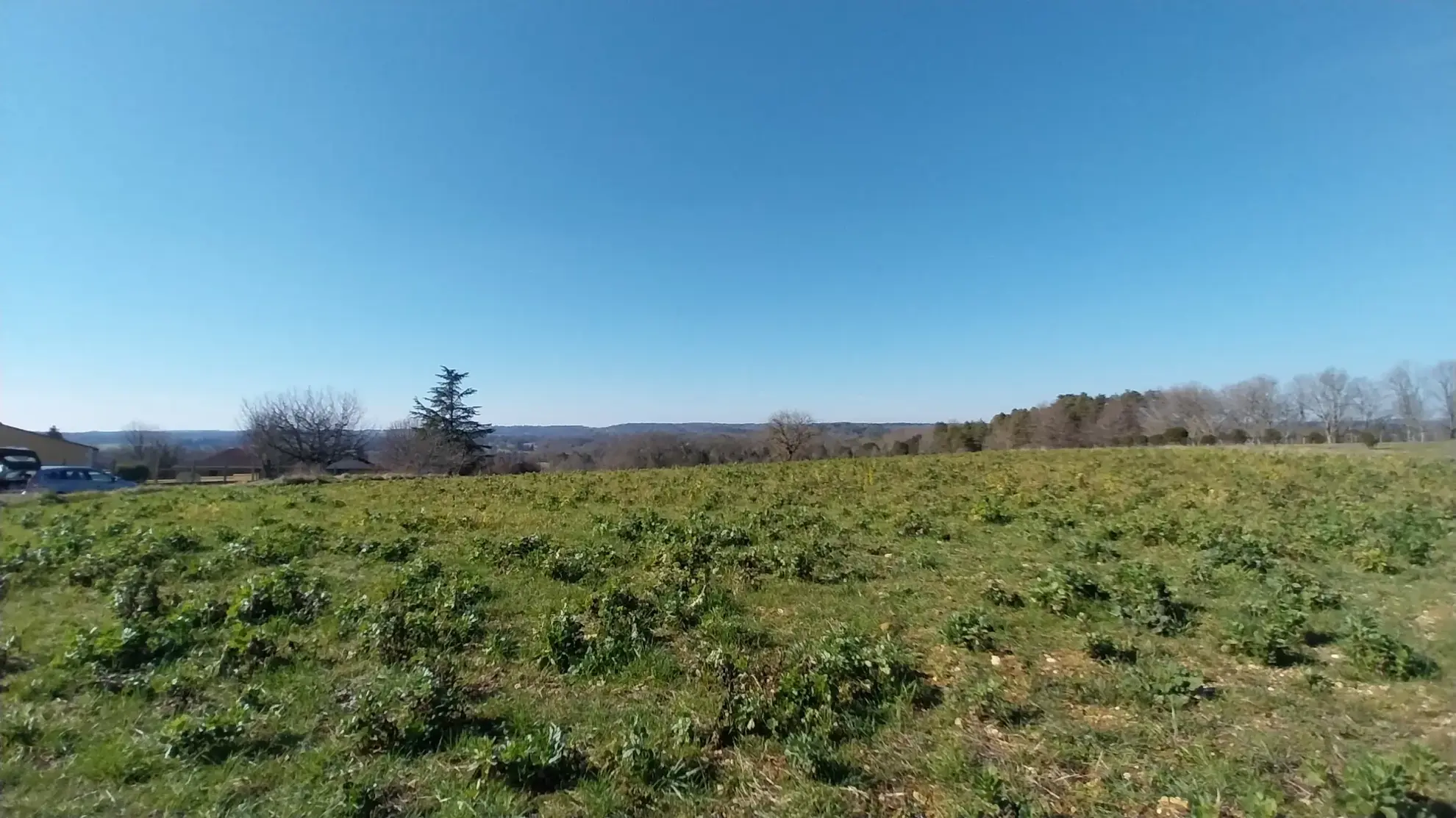 Terrain constructible de 2 600 m² près de Brantôme en Périgord Vert 
