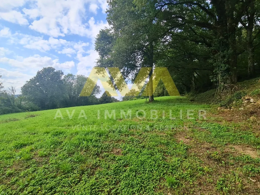 Maison à rénover de 131 m² avec grand terrain à Navarrenx 