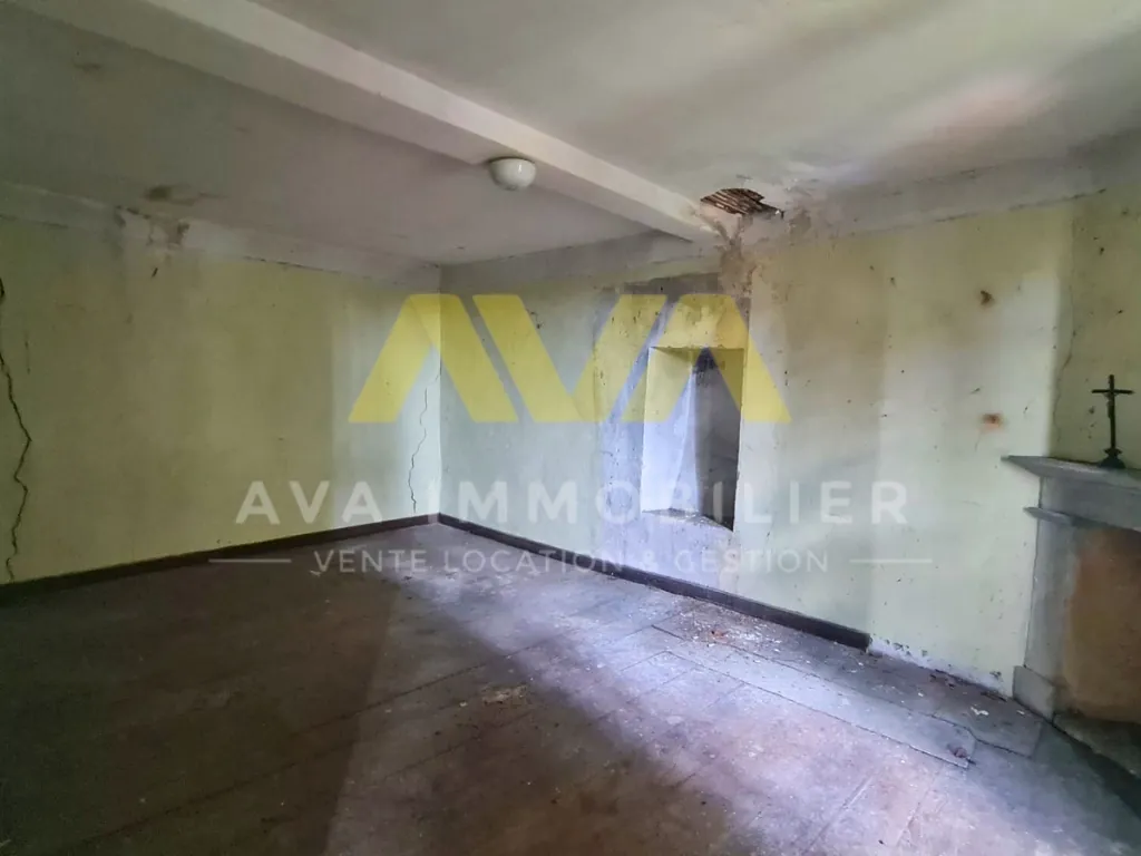 Maison à rénover de 131 m² avec grand terrain à Navarrenx 