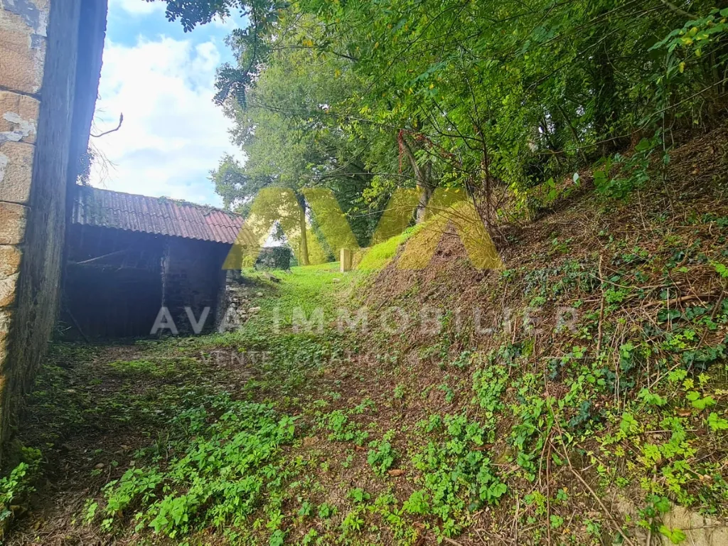 Maison à rénover de 131 m² avec grand terrain à Navarrenx 