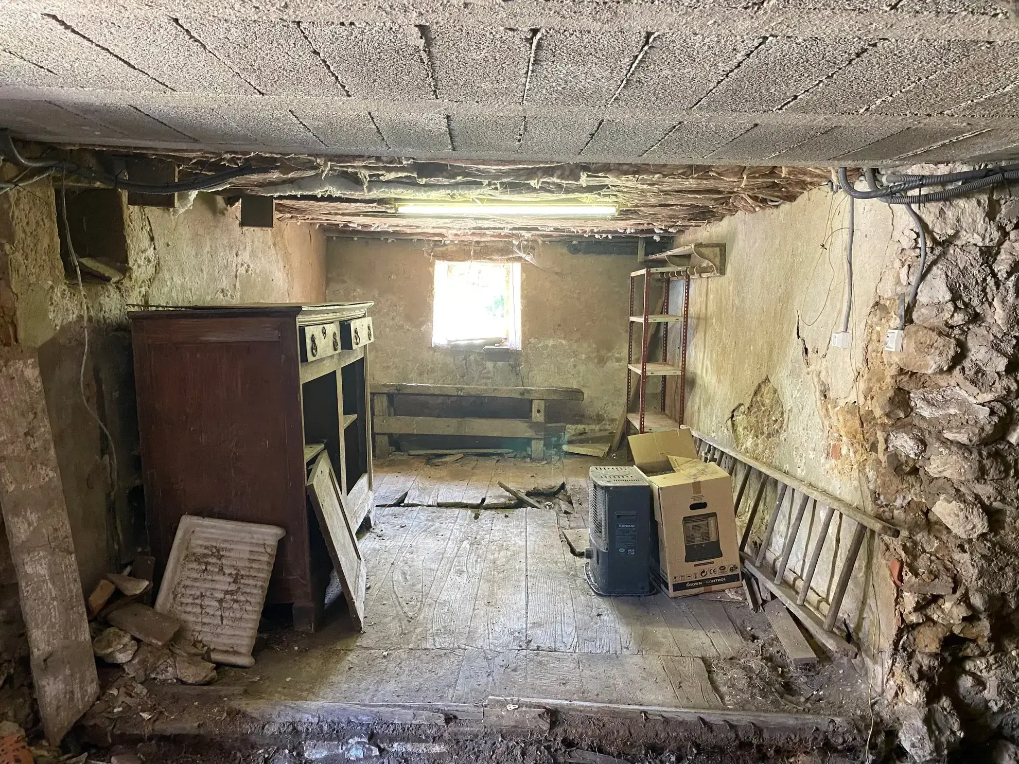 À vendre maison en pierre avec pigeonnier à Riberac, 140 m², terrain 1350 m², à rénover 