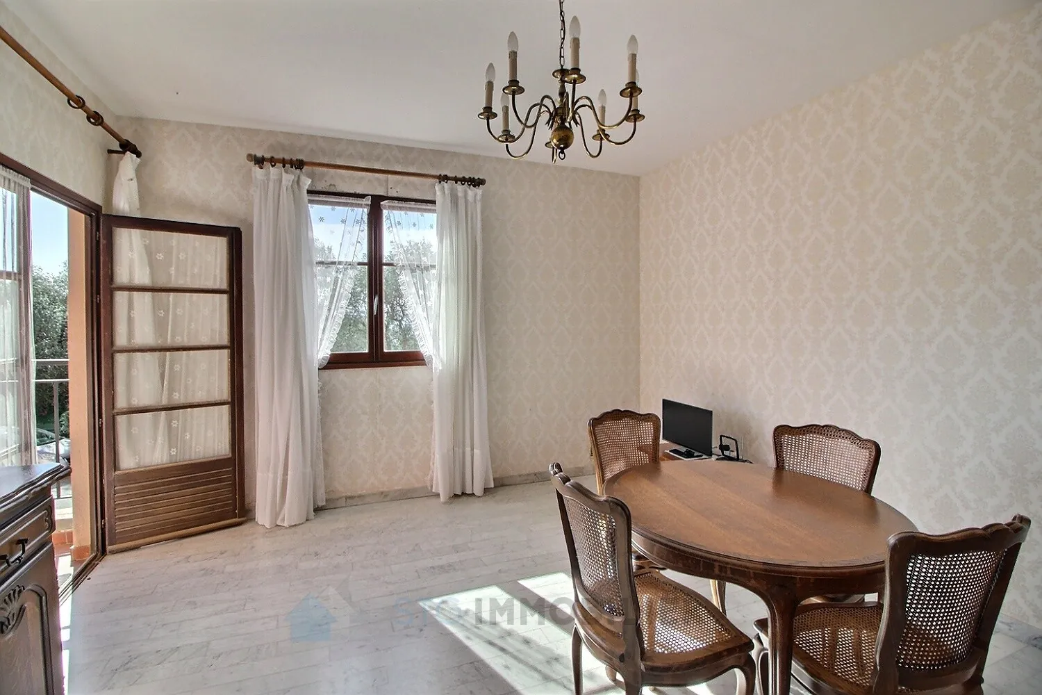 À vendre appartement T2 lumineux avec terrasse à Ajaccio, Résidence Les Crêtes 