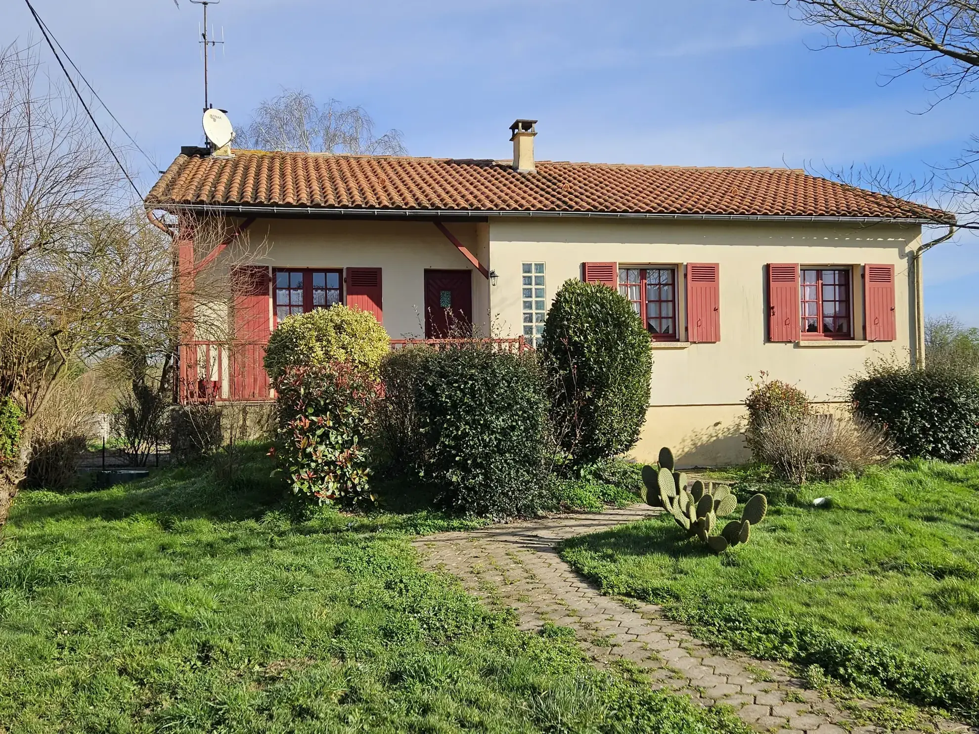 Maison calme avec 3 chambres et vue sur le marais, proche Niort