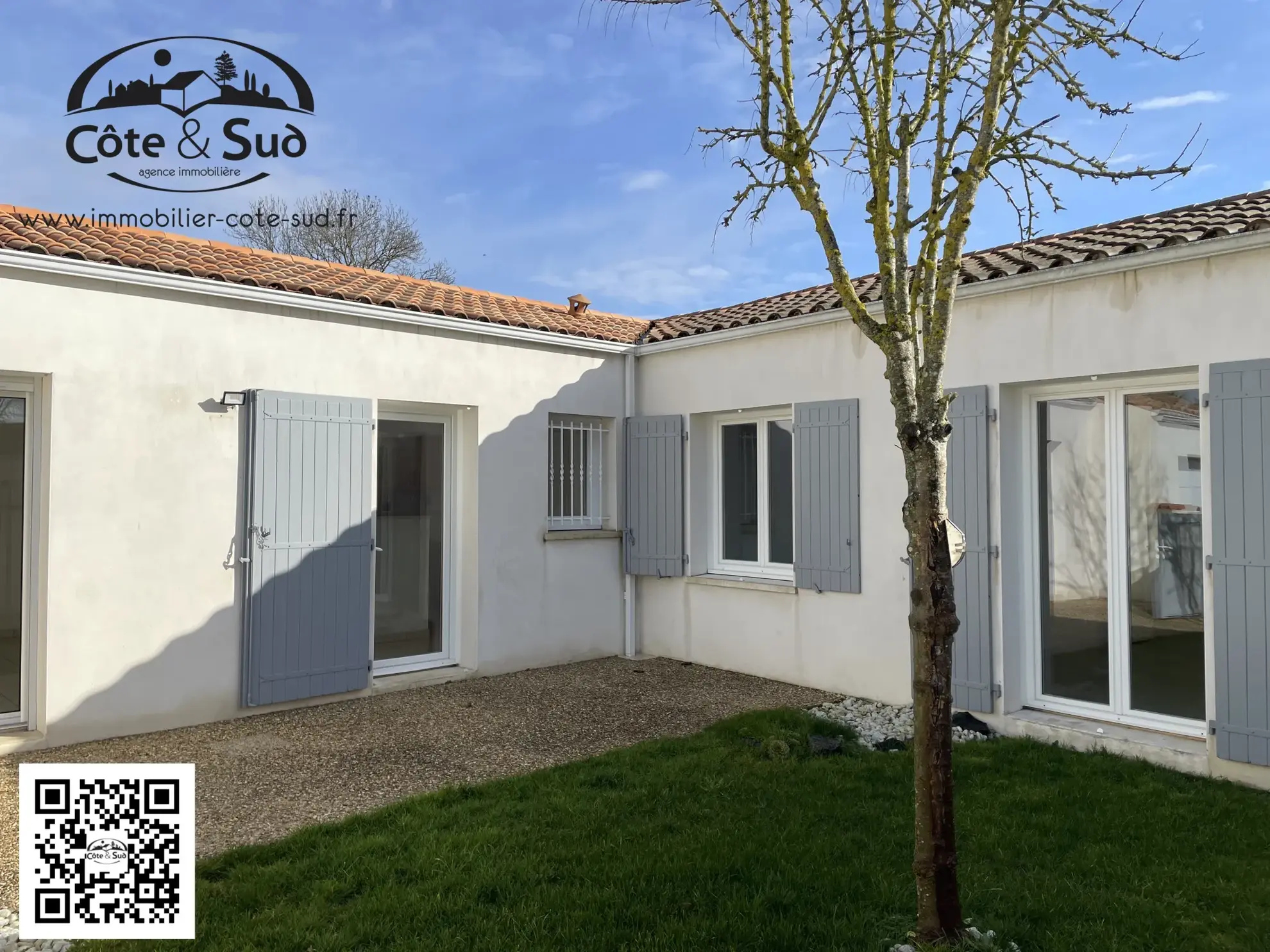 Maison de plain-pied avec 3 chambres, garage et terrasse à Croix Chapeau 17220