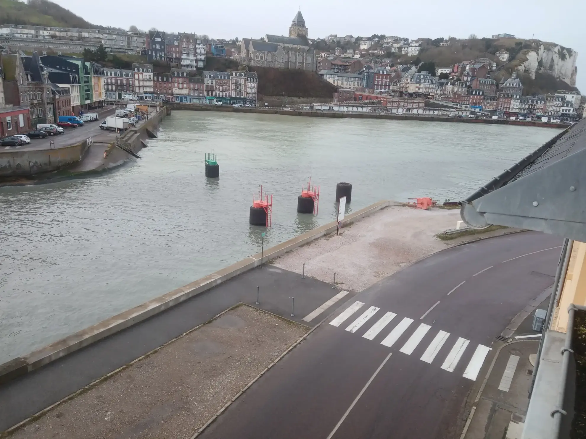 Appartement rénové avec vue sur le port au Tréport - 1 chambre, faible charges