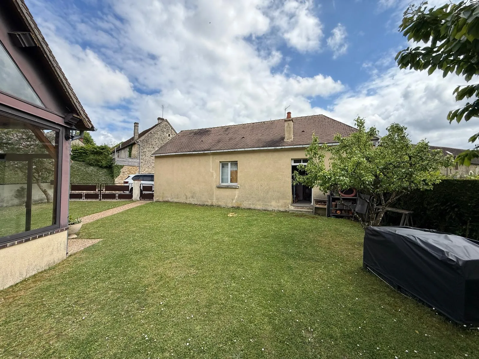 Maison de ville à vendre à Mortagne-au-Perche à 5 minutes du centre-ville 