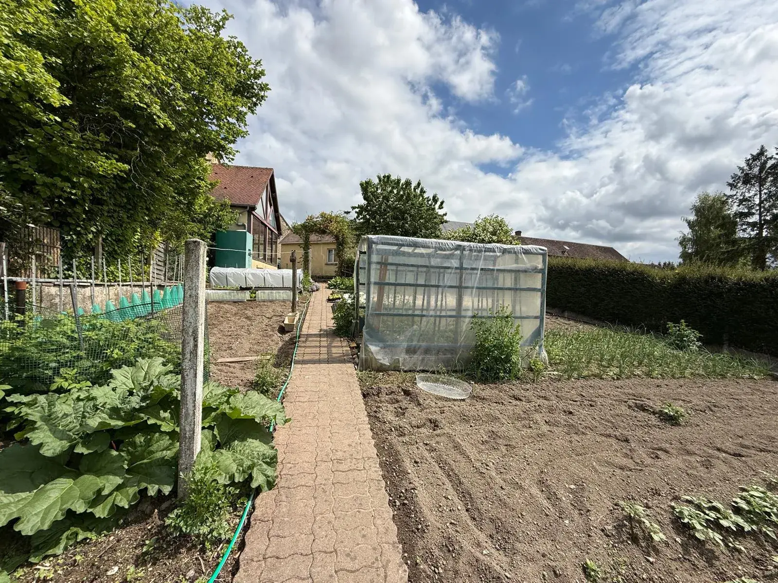 Maison de ville à vendre à Mortagne-au-Perche à 5 minutes du centre-ville 