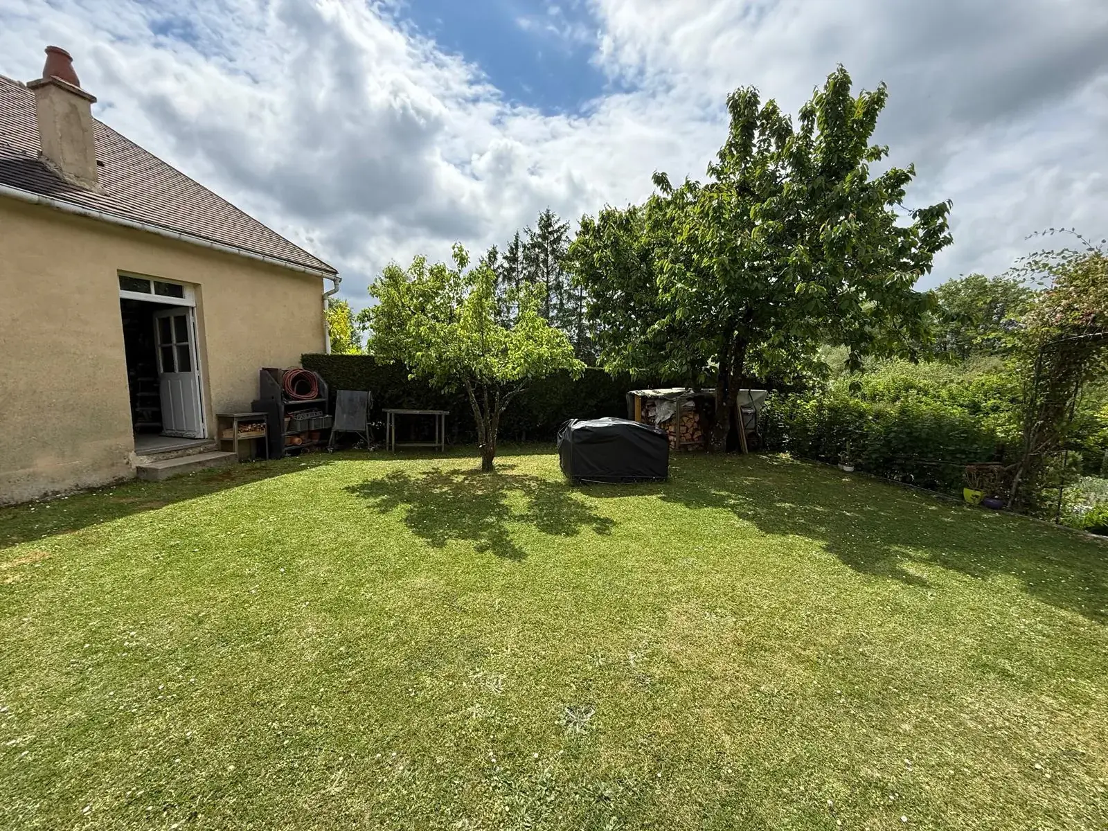 Maison de ville à vendre à Mortagne-au-Perche à 5 minutes du centre-ville 