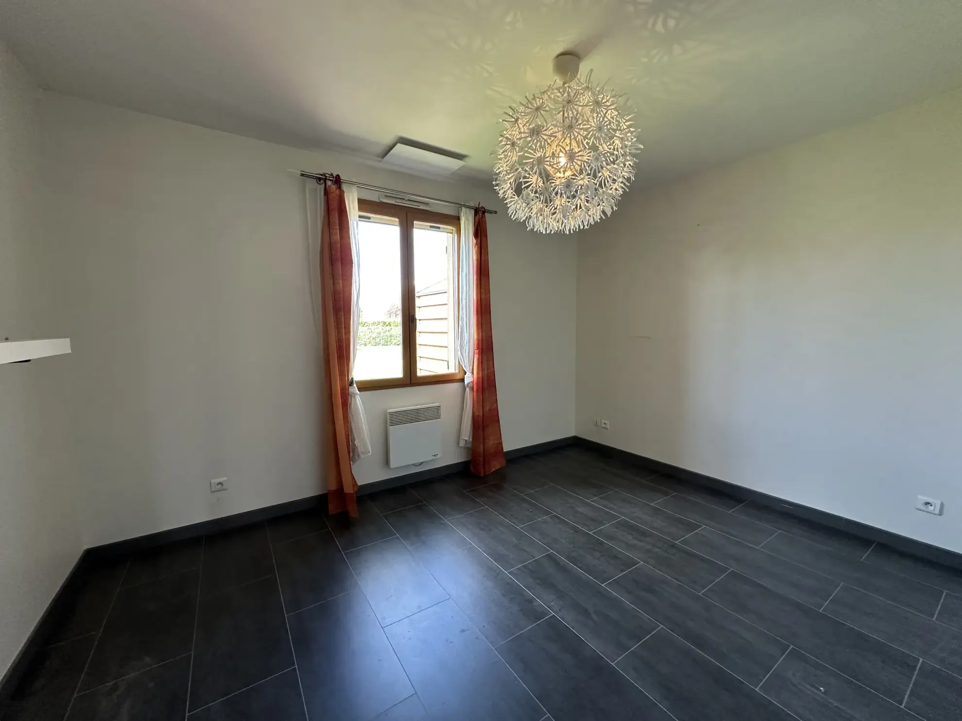 Maison de plain-pied lumineuse avec jardin et terrasse à Vendat 