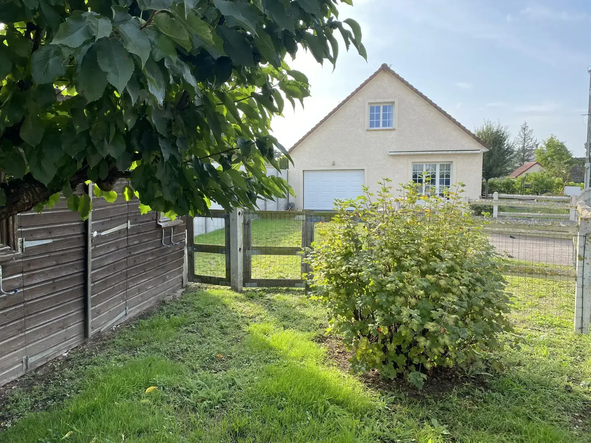 Maison traditionnelle de 131,7 m² avec jardin près des commerces et gare à Pacy-sur-Eure 