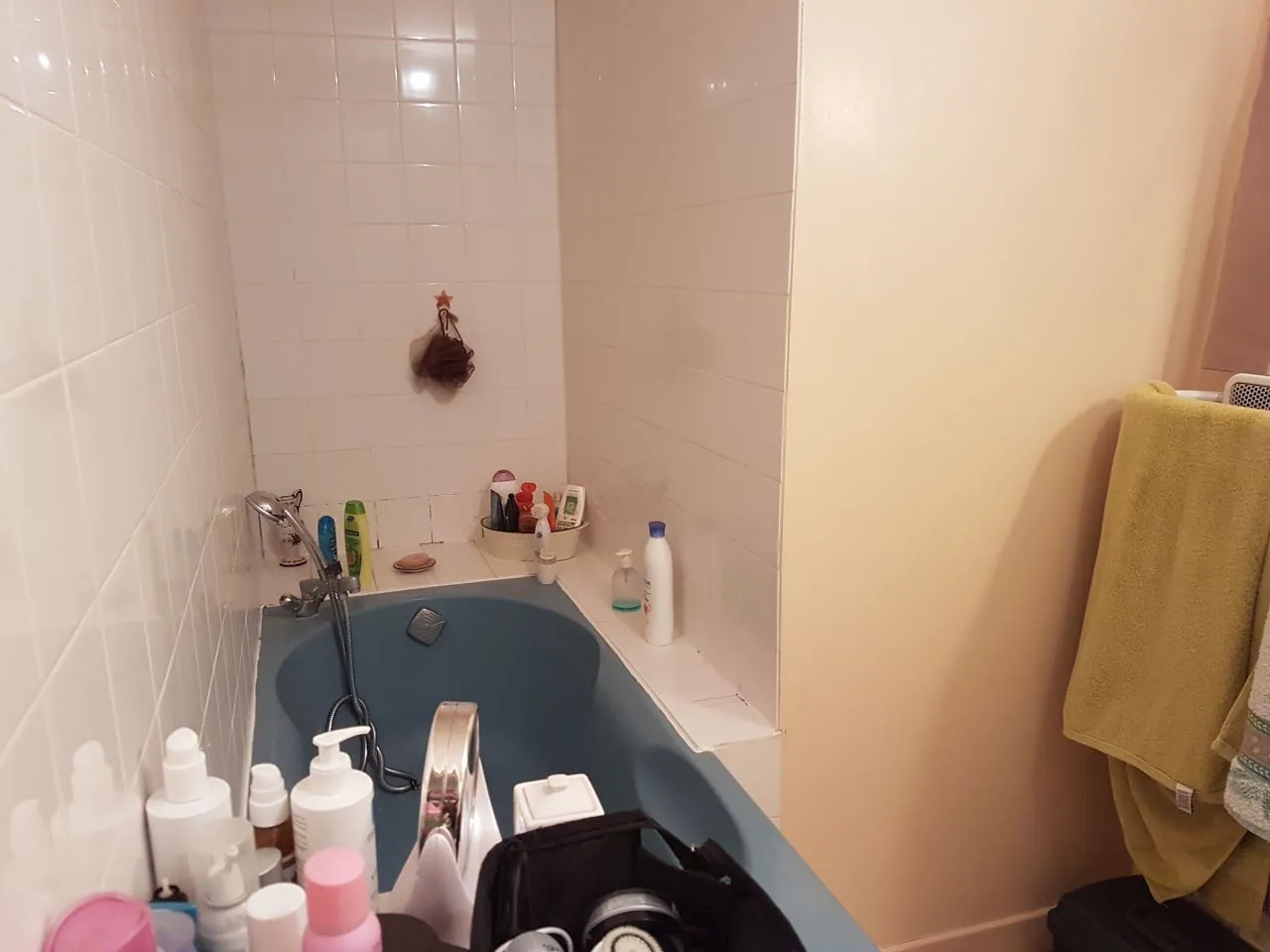 Immeuble de rapport à Marcigny avec locaux commerciaux et appartements locatifs 