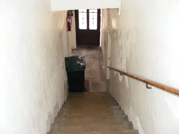 Immeuble de rapport à Marcigny avec locaux commerciaux et appartements locatifs 