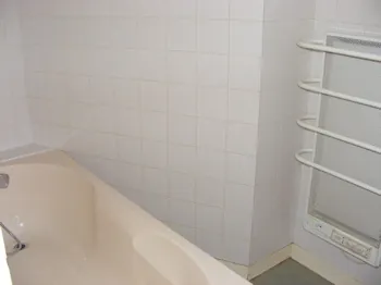 Immeuble de rapport à Marcigny avec locaux commerciaux et appartements locatifs 