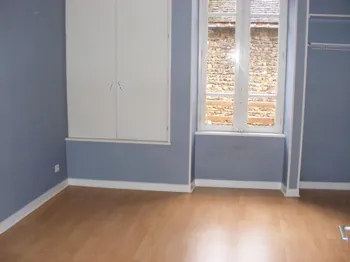 Immeuble de rapport à Marcigny avec locaux commerciaux et appartements locatifs 