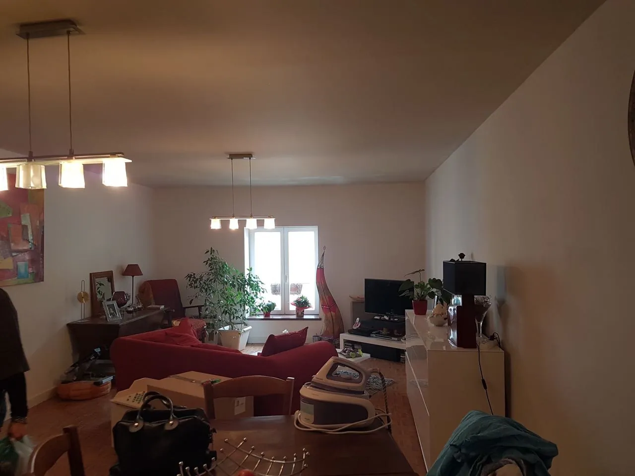 Immeuble de rapport à Marcigny avec locaux commerciaux et appartements locatifs 