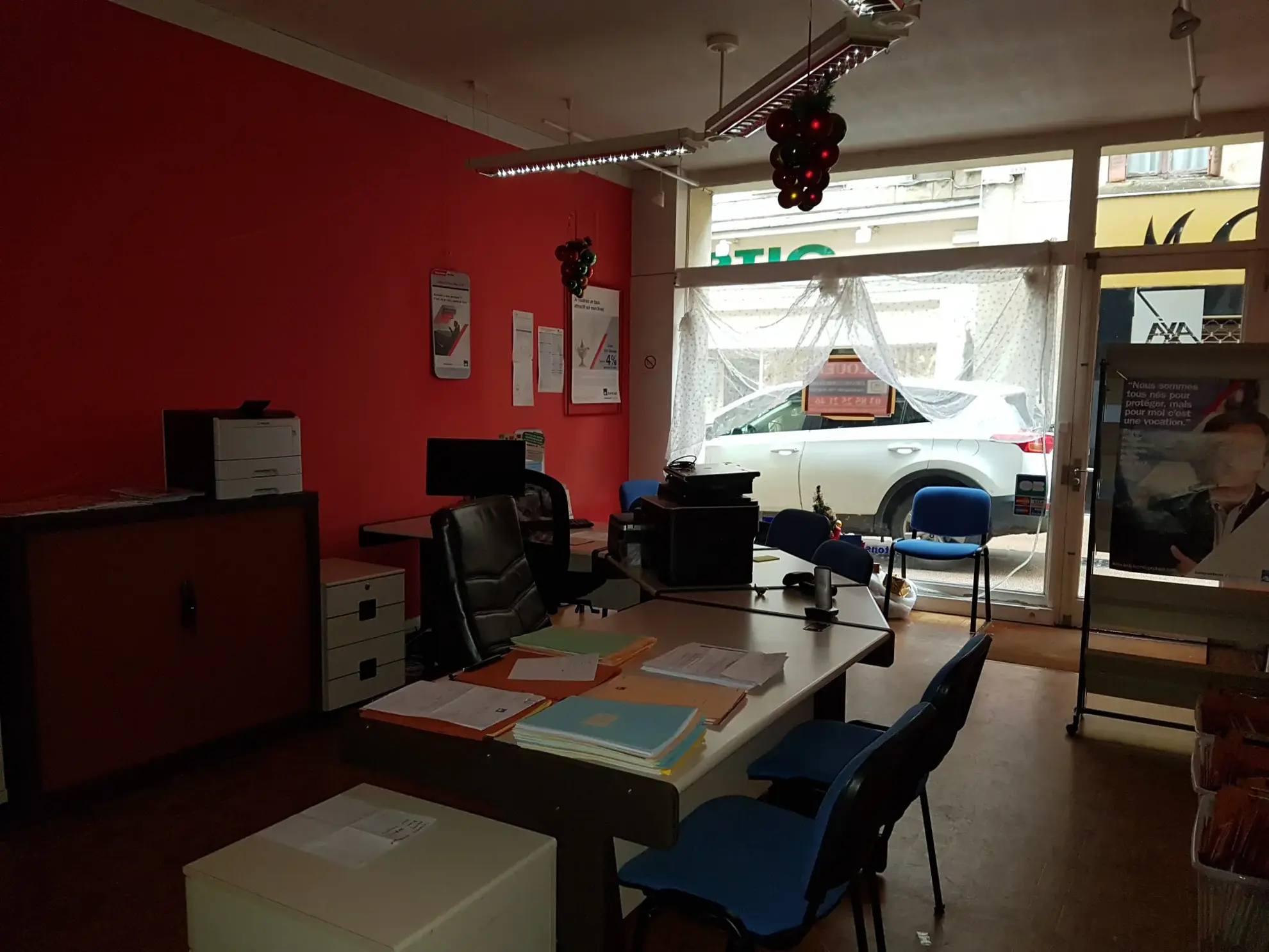 Immeuble de rapport à Marcigny avec locaux commerciaux et appartements locatifs 