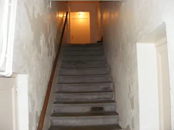 Immeuble de rapport à Marcigny avec locaux commerciaux et appartements locatifs 