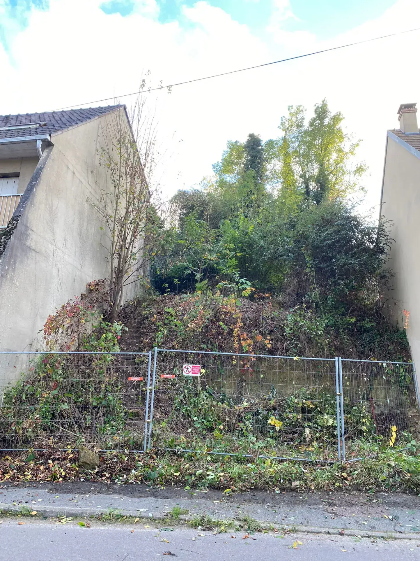 Terrain constructible de 450 m² à Osny – Opportunité à saisir 