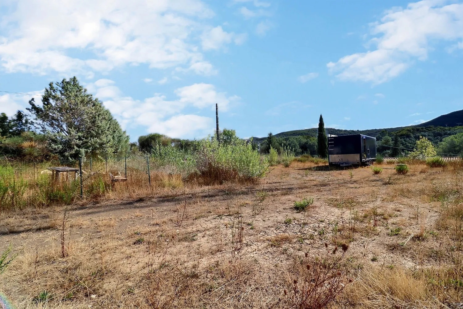 Terrain à bâtir de 1800 m² à Lodève avec vue panoramique 