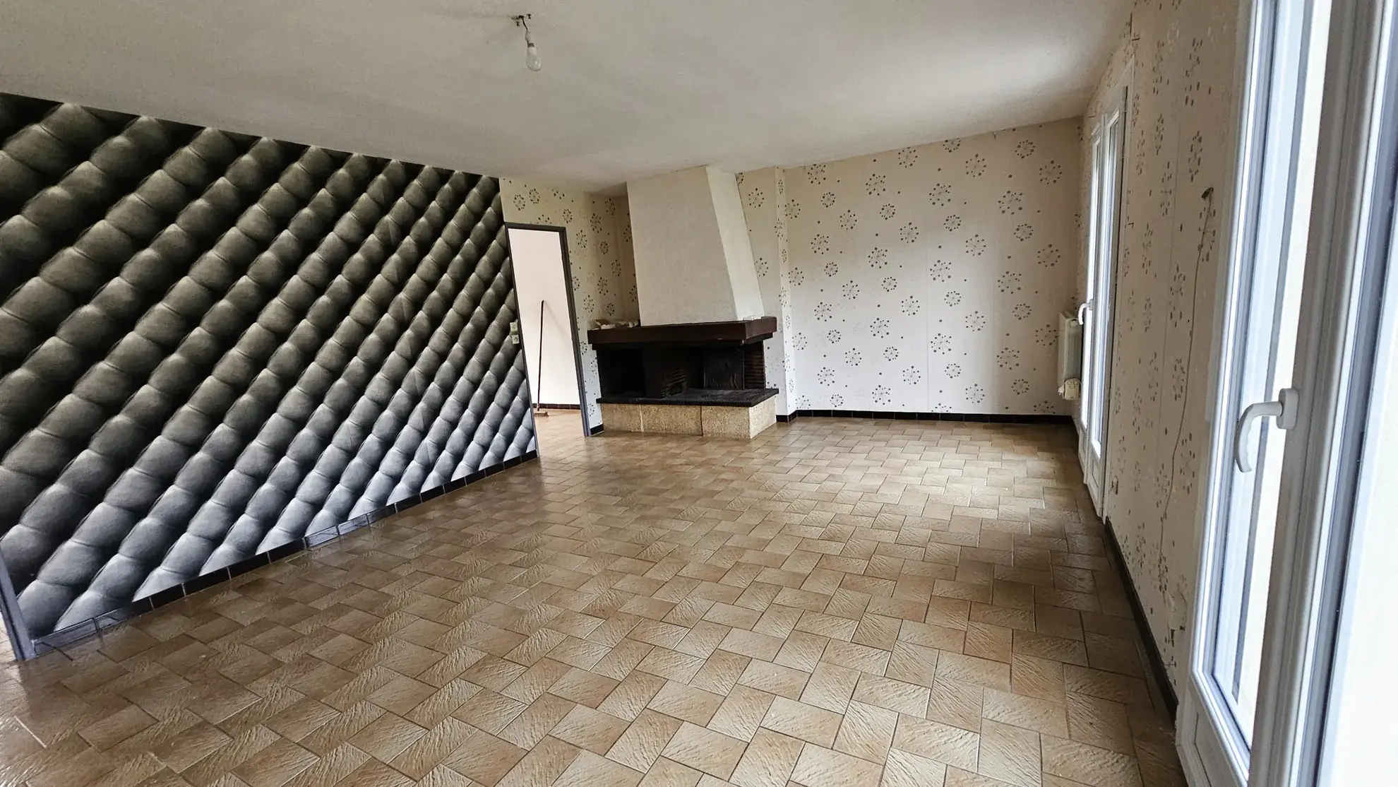 Maison de plain-pied avec 3 chambres et grand sous-sol à Longueville-sur-Scie 