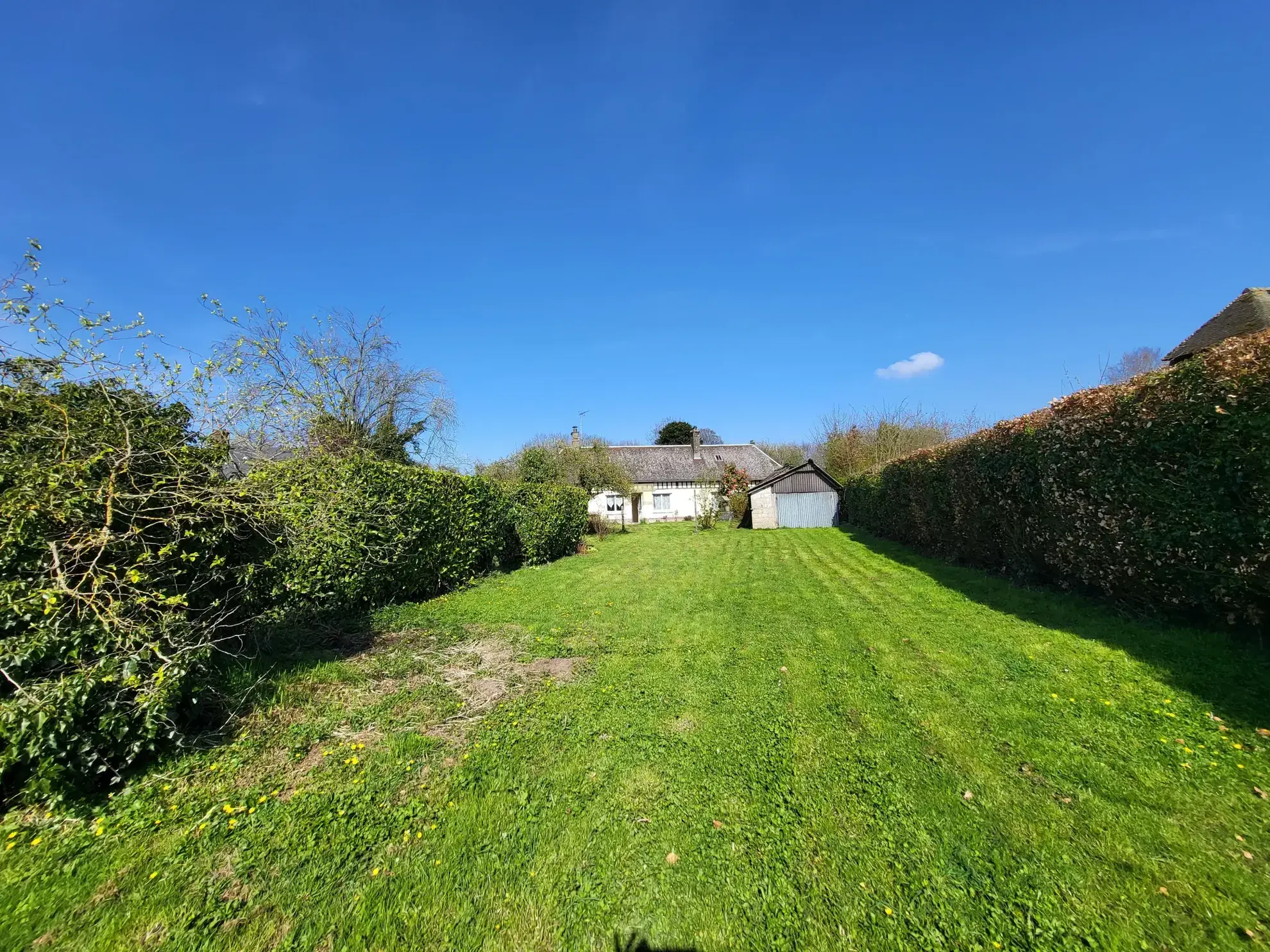 Longère à restaurer à Autretot, village paisible dans les Hauts-de-Caux 