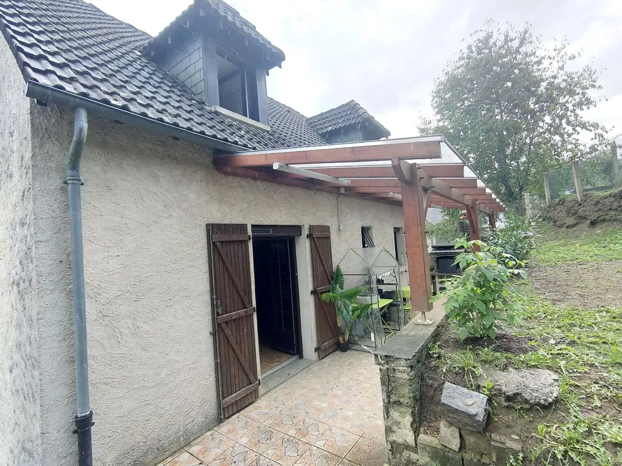 A vendre maison de 102 m2 avec terrasse, jardin et garage à Tulle