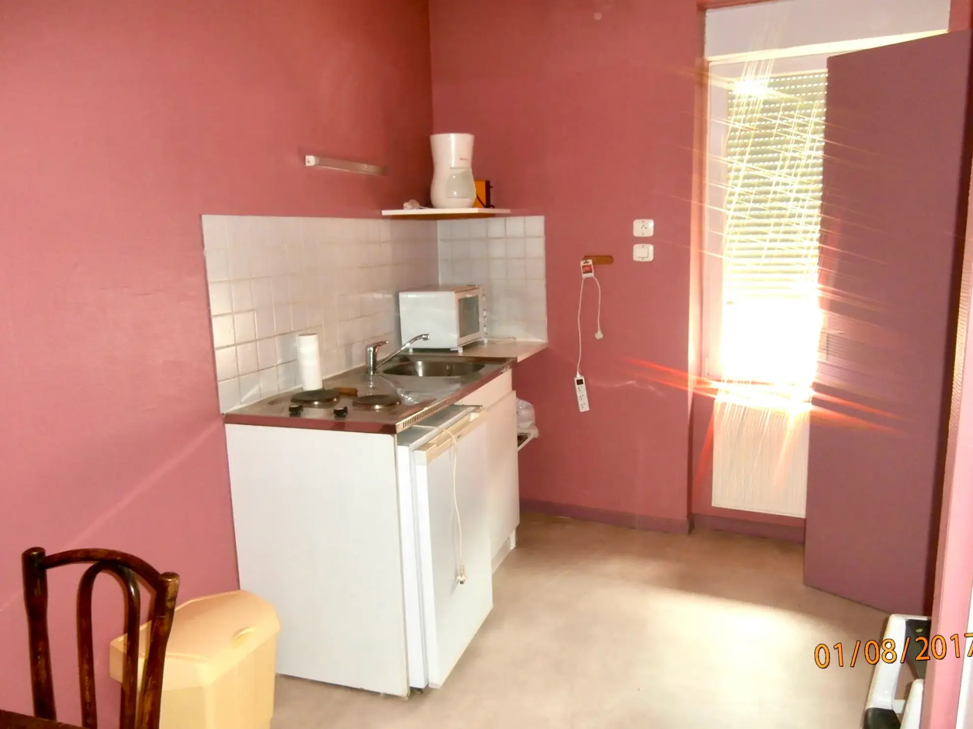 Immeuble locatif à Cusset proche Vichy avec local commercial et appartements F1 à vendre 