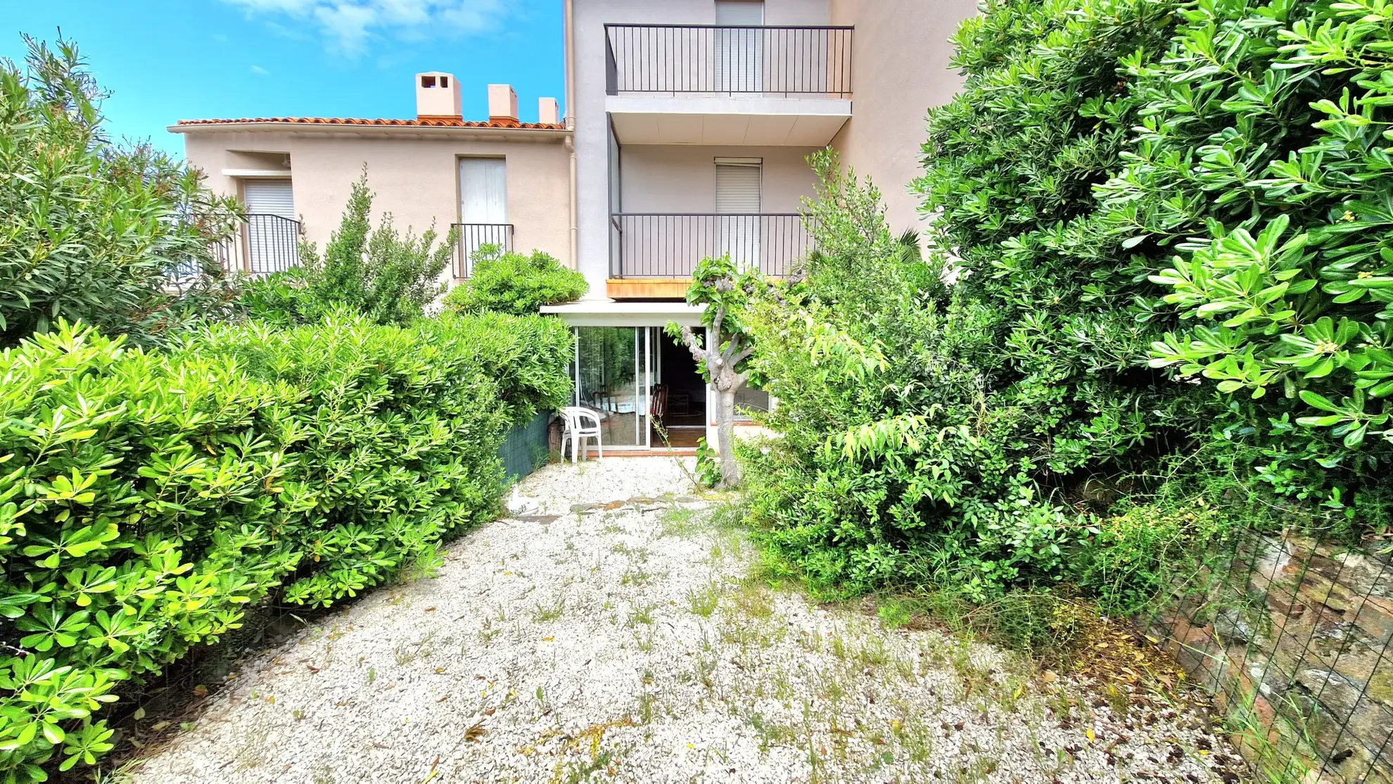 Bel appartement T2 avec jardinet et véranda à Collioure 
