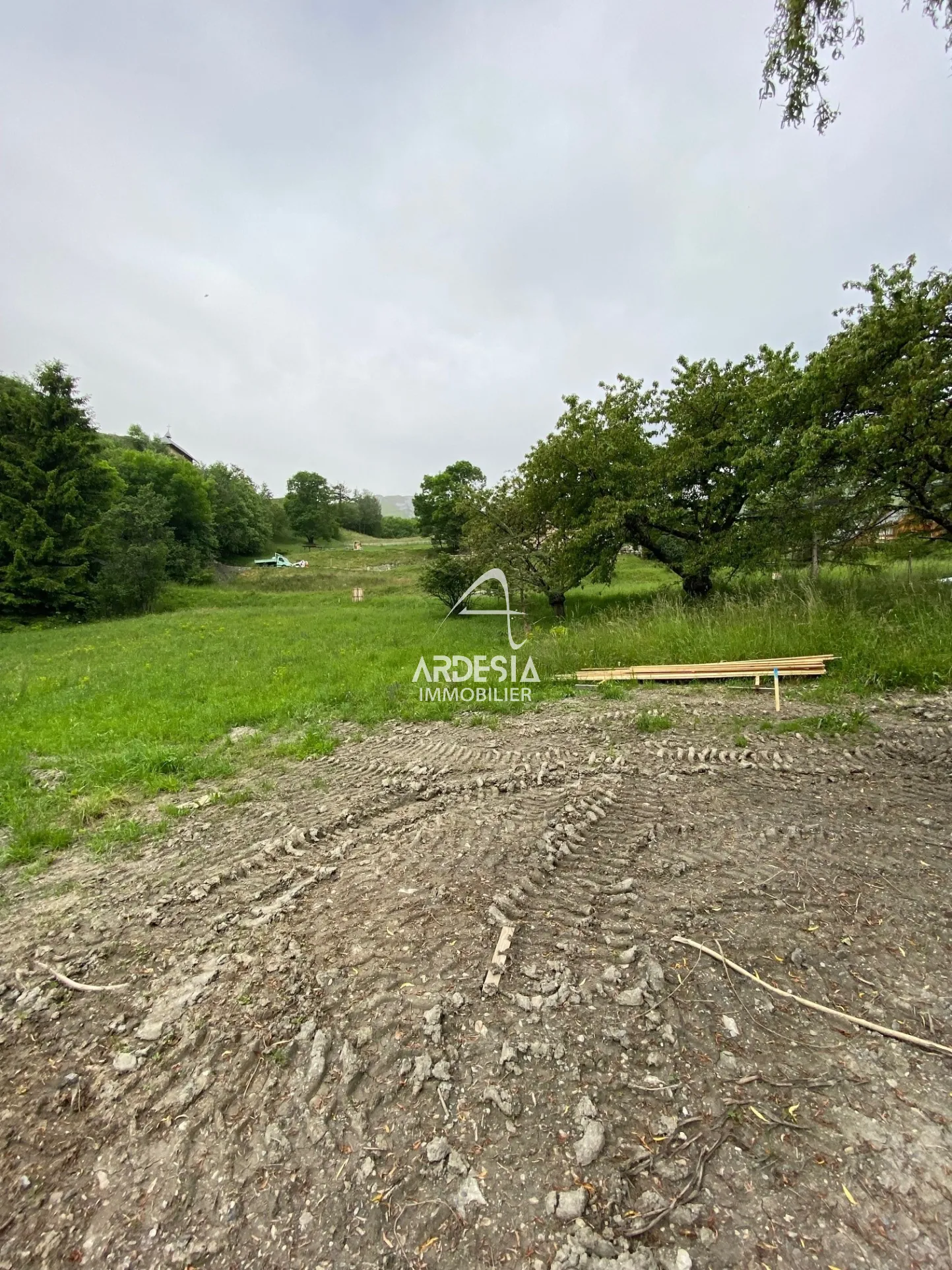 Terrains à vendre à Jarrier avec vue sur les Aiguilles d'Arves - Le Bergust 