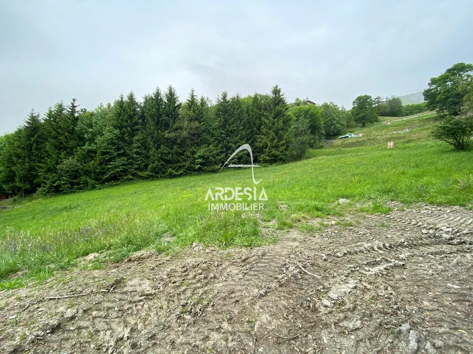 Terrains à vendre à Jarrier avec vue sur les Aiguilles d'Arves - Le Bergust 