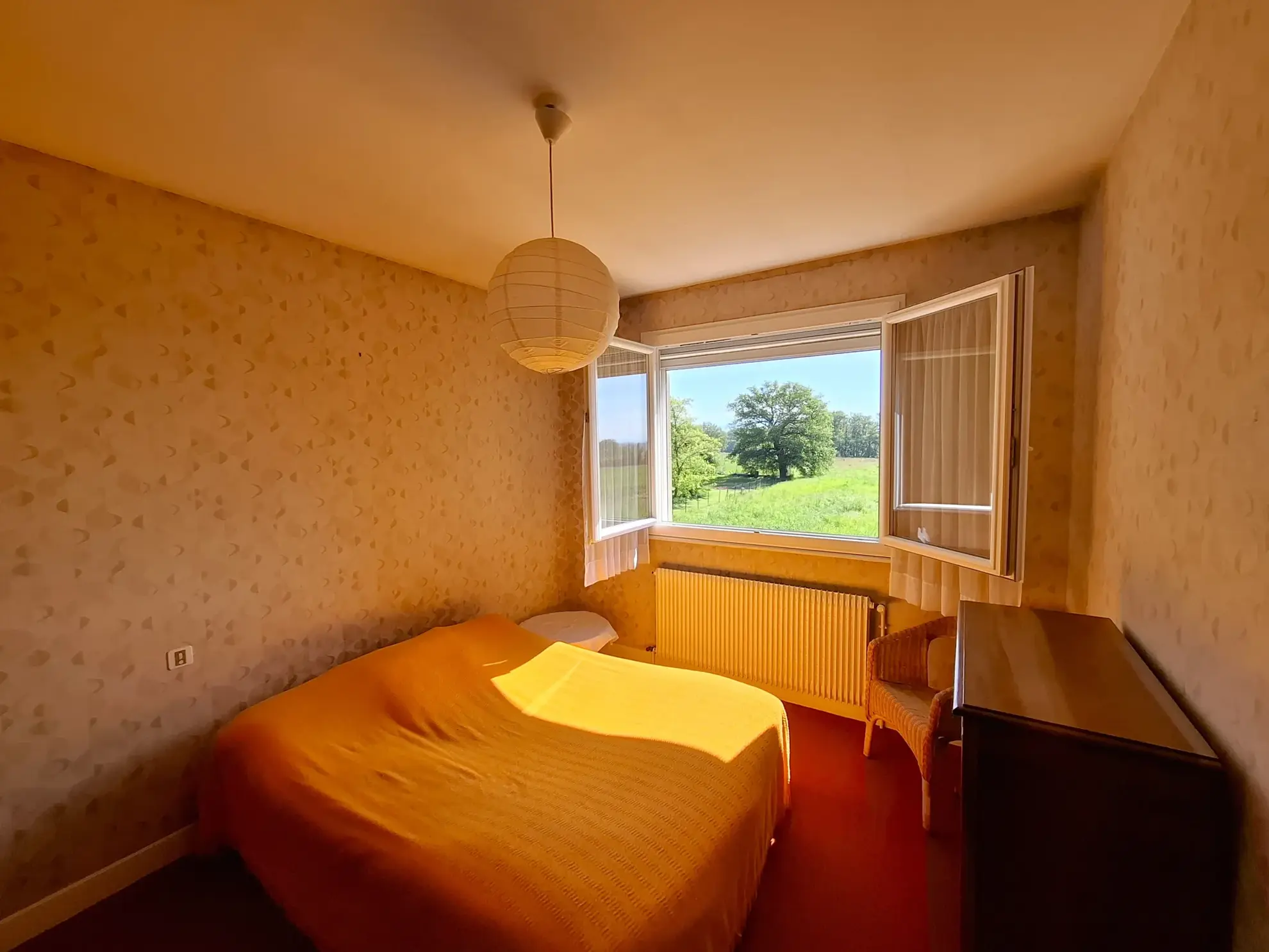 Appartement T2 rénové de 50 m² à Saint-Étienne, emplacement exceptionnel 