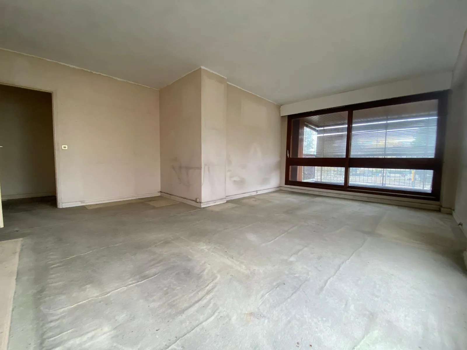 Bel appartement à rénover proche Parly 2, Le Chesnay - 2 chambres, parking, cave 