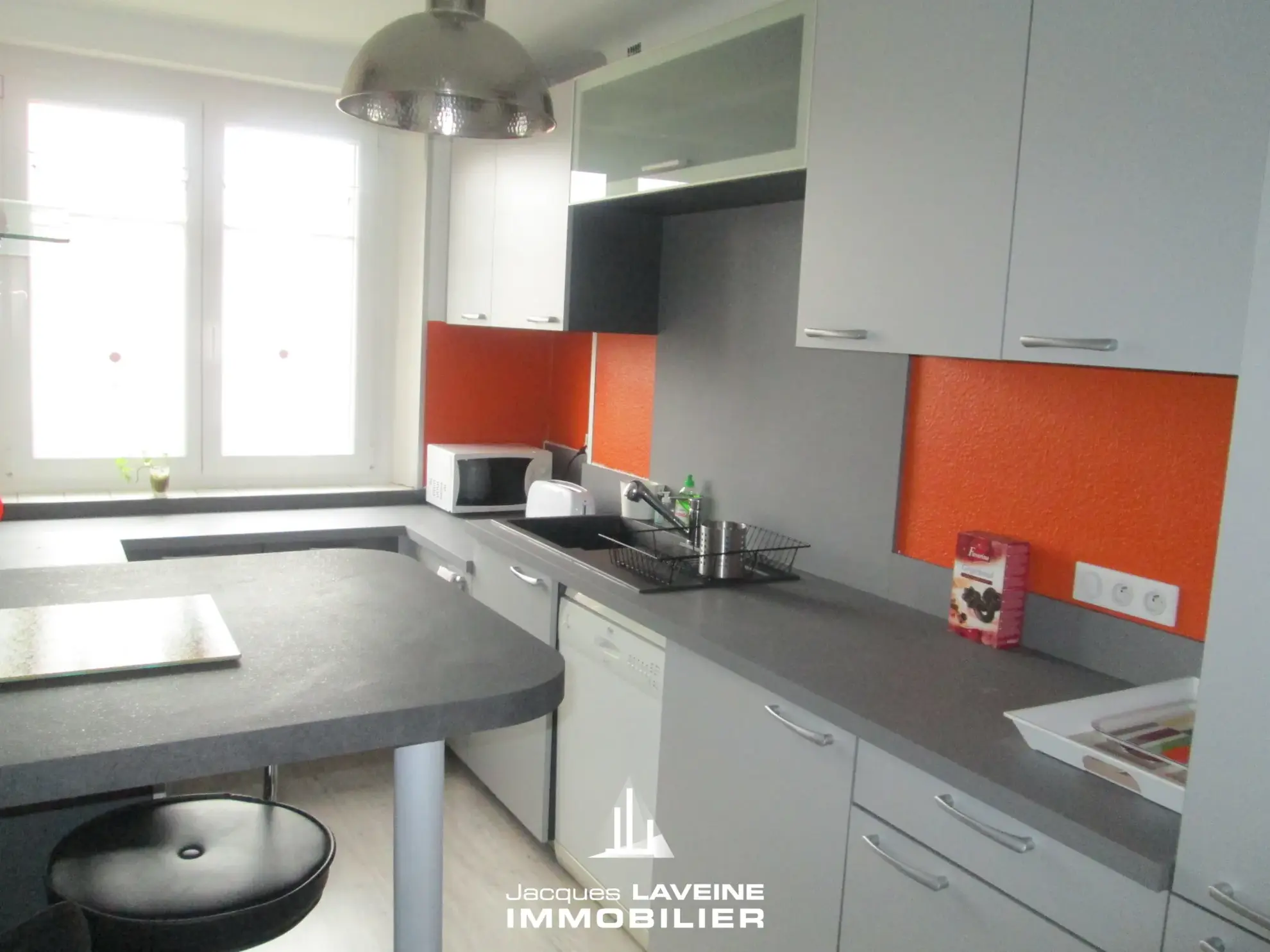 Appartement 5 pièces à Metz proche de la gare avec garage et cave 